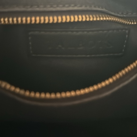 TALBOTS LARGE TOTE IN A PERIWINKLE TYPE BLUE W. NAVY DOTS & 2 LEATHER STRAPS - Picture 7 of 9